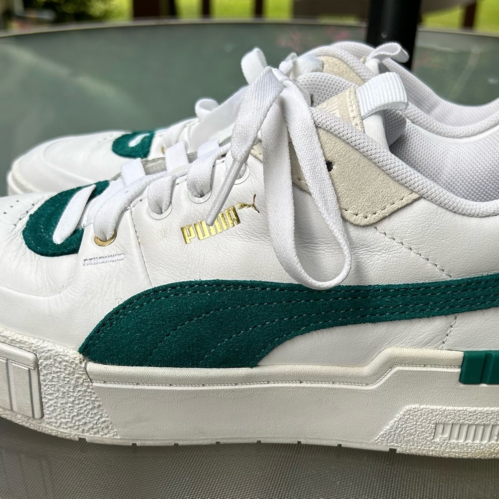 Leather puma sneakers